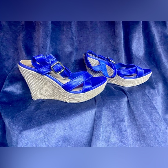 UGG 9 - Picture 7 of 8